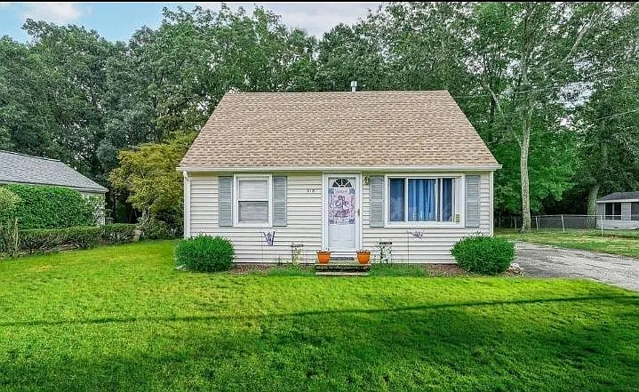 218 Sunset Ln photo 1