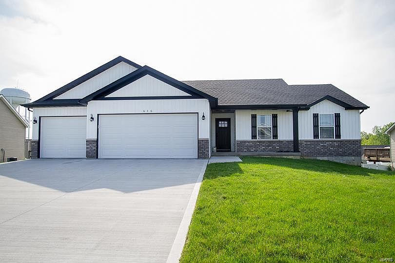 1st image of 616 Meadowgreen Dr