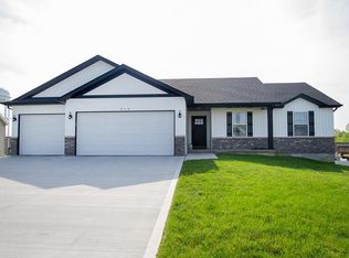 616 Meadowgreen Dr, Troy, MO 63379