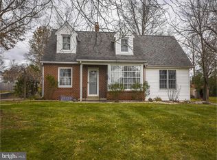 525 Lawn Ave, Sellersville, PA 18960