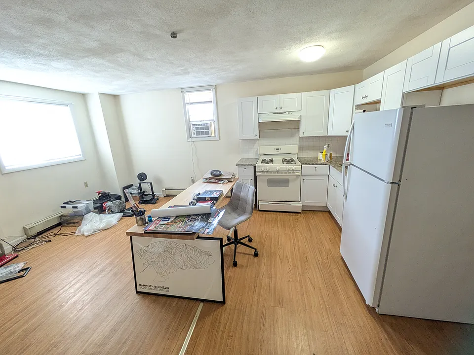 569 Somerville Ave #1F