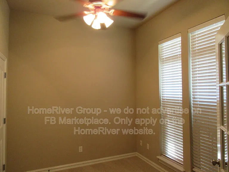 1012 W Fargo Ln — Photo 16