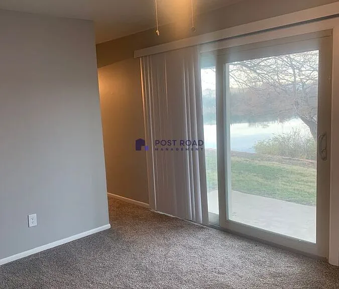 515 W 27th St S #102 — Photo 9