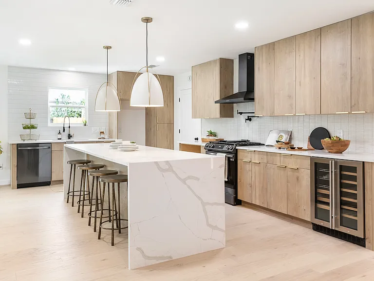 7604 Islander Dr — Photo 1