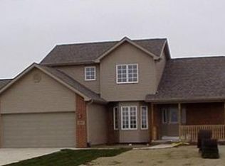 10835 Maine Dr, Crown Point, IN 46307