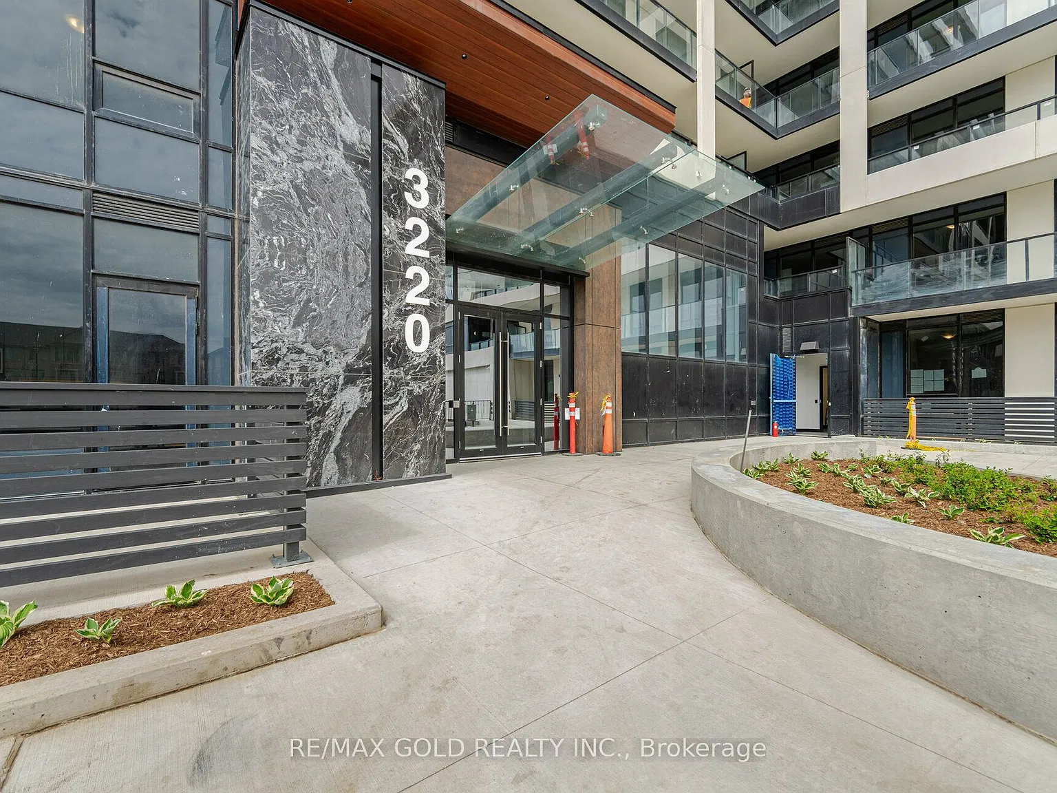 1 bed, $2,200 — Photo 2