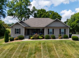 367 Green Acres Rd, Bowling Green, KY 42103