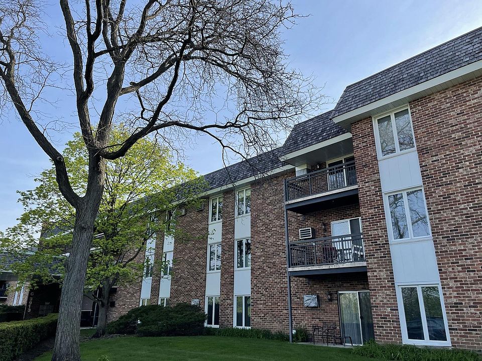 1st image of 3913 Saratoga Ave #304