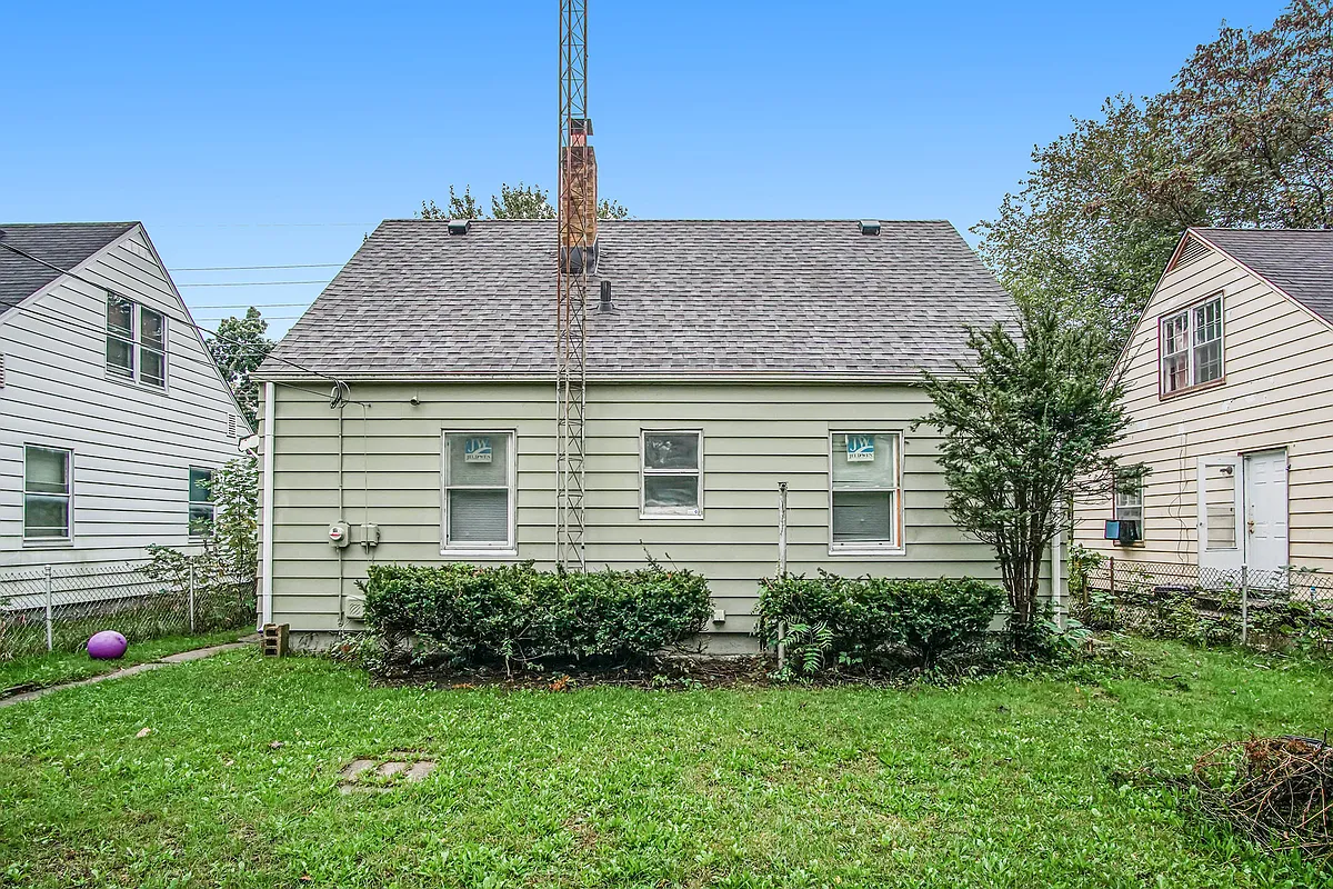 Building Photo - 2013 Elwood Ave
