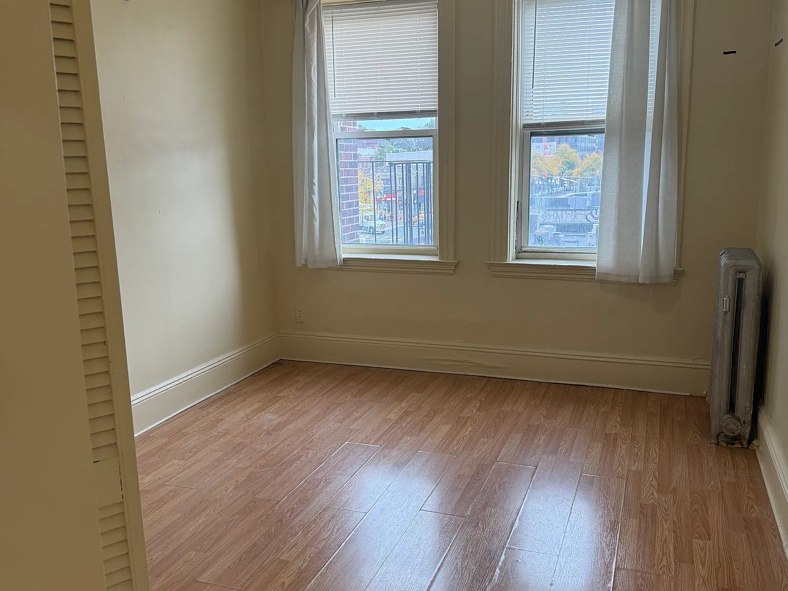 3 bed, 9999 sqft, $2,700 — Photo 4