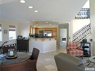 3rd image of 432 1/2 Fernleaf Ave