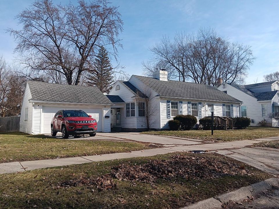 1st image of 3350 Binscarth Ave