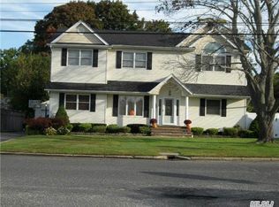 131 Hilary St, West Sayville, NY 11796
