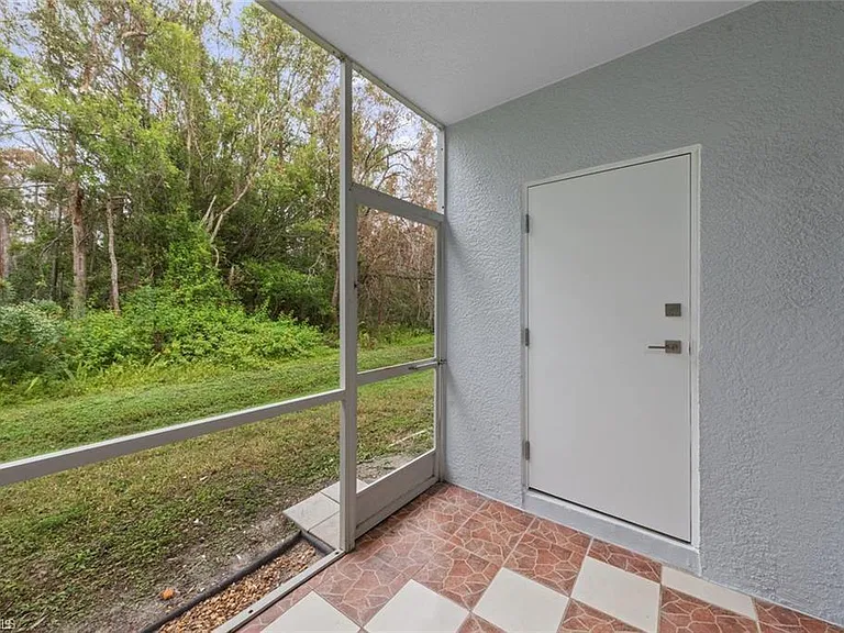 8423 Bernwood Cove Loop #405 — Photo 13