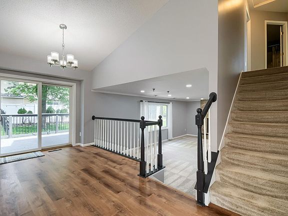 3rd image of 9664 Wynstone Dr
