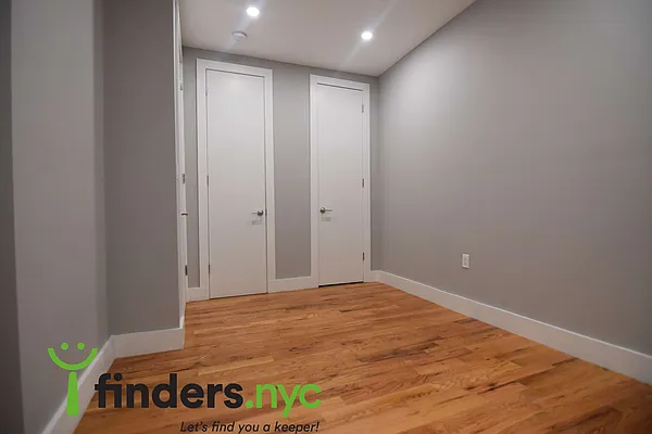 Rented by Clove Realty LLC | media 7