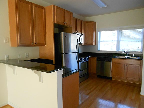 2nd image of 460 21st St