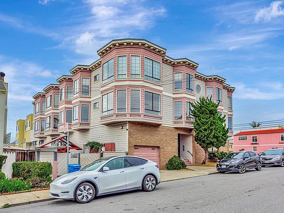 3rd image of 2603 33rd Ave APT 203