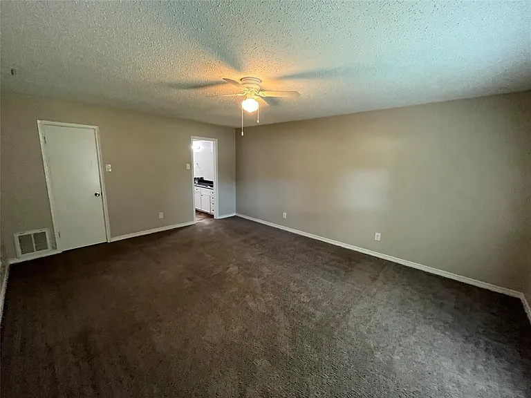 2024 Santa Anna Dr — Photo 8