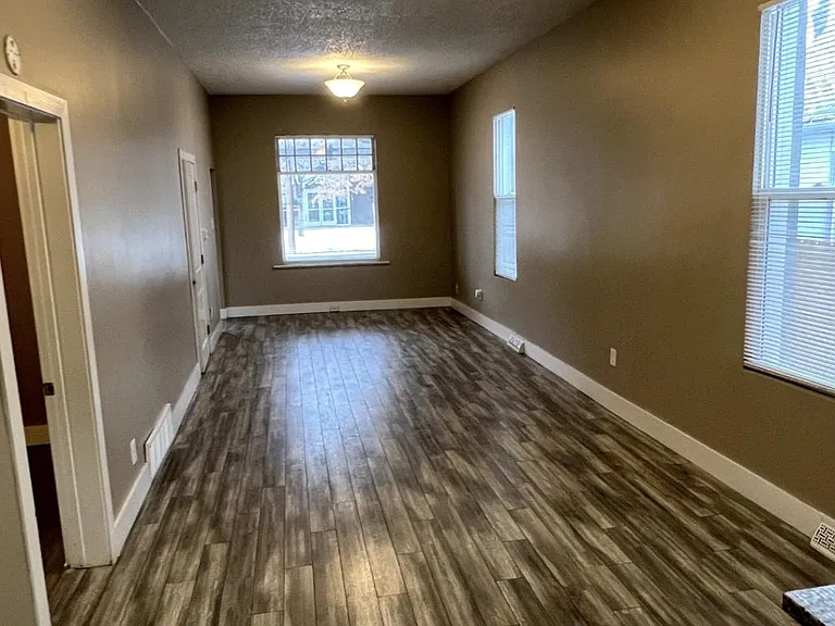 4683 Vine St — Photo 8