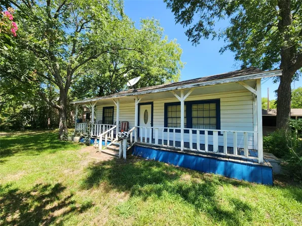 602 Bonham St, Ladonia, TX 75449