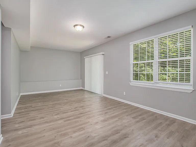 8325 N Nodaway Ave — Photo 18