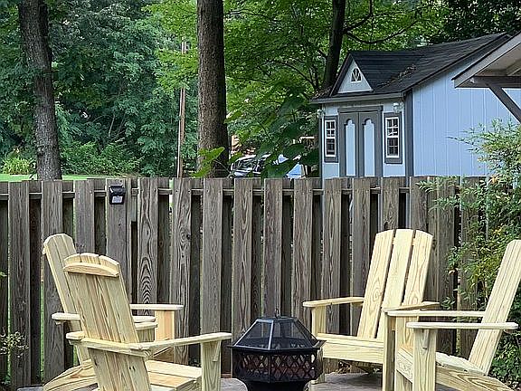 5th image of 305 Havenwood Dr