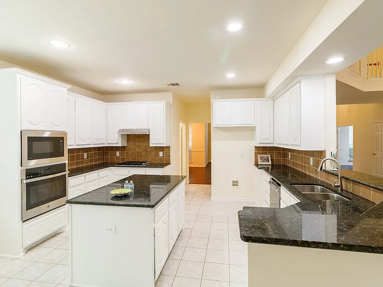 103 Westminister Ave — Photo 12