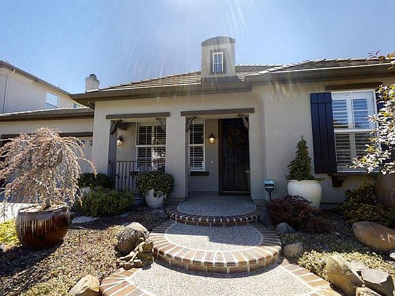 2nd image of 2624 Serenata Way