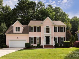 5117 Chestnut Knoll Ln, Charlotte, NC 28269