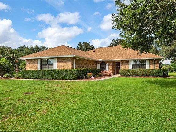 3rd image of 42 Meadowlake Cir N