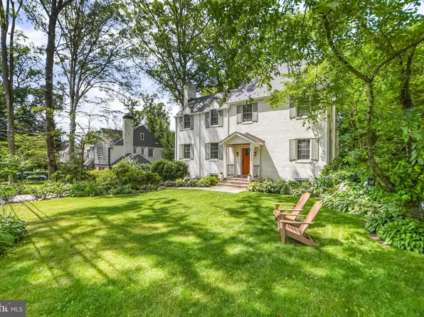 5625 Lambeth Rd, Bethesda, MD 20814