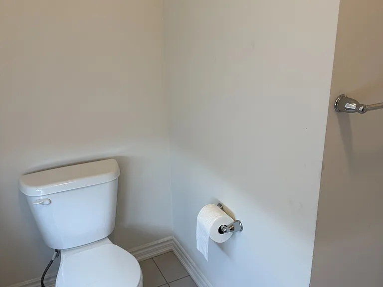 166 Auckland Dr — Photo 48