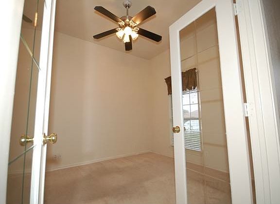 5th image of 1804 Fall Creek Dr
