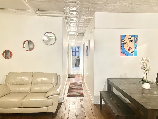 Rented by Strike Realty NY, LLC | media 17