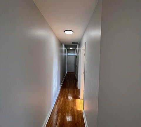 5th image of 6425 S Maryland Ave APT 3S
