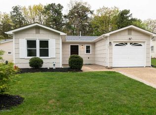 75 Regent Cir, Brick, NJ 08723