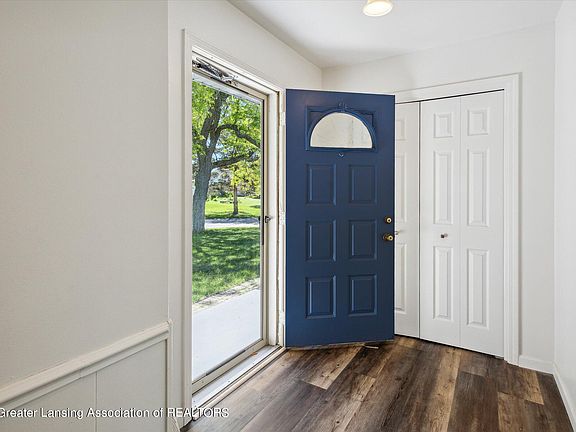 4th image of 434 Green Meadows Dr