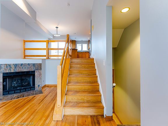 4th image of 4932 W Lawrence Ave APT G
