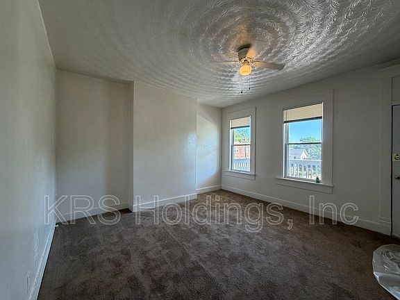 2nd image of 325 W 31st St #6