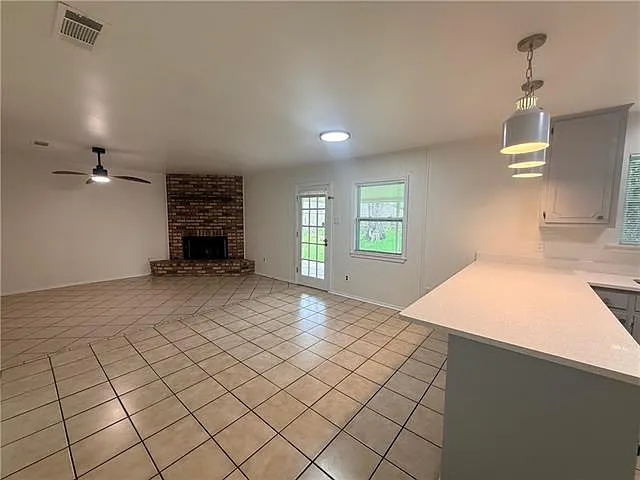 805 Terry Pkwy — Photo 7