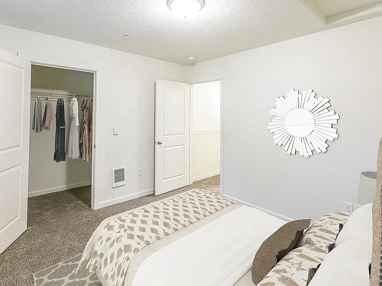 Fairview Court Townhomes — Photo 24