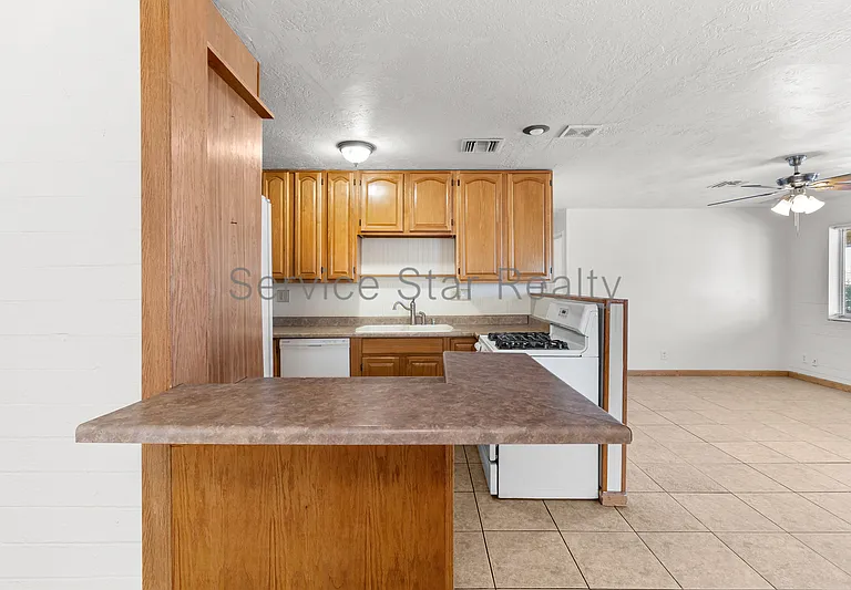 1226 E Purdue Ave #B — Photo 9