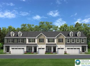 2 Lone Fox Ln #107, Easton, PA 18045