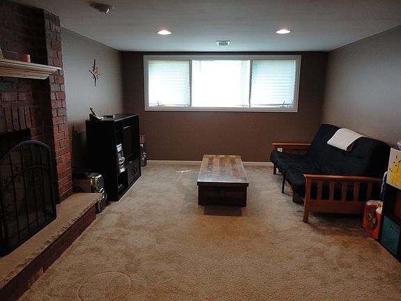4th image of 12525 Moody Ave
