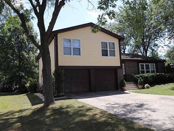 2nd image of 142 Greenway Dr