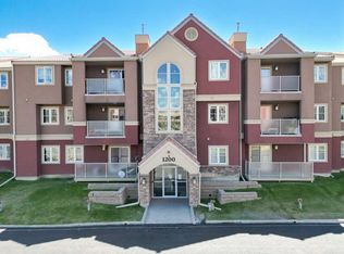 1211 N Edenwold Hts NW, Calgary, AB T3A 3T5