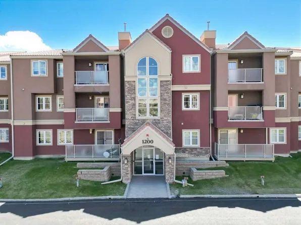 1211 N Edenwold Hts NW, Calgary, AB T3A 3T5