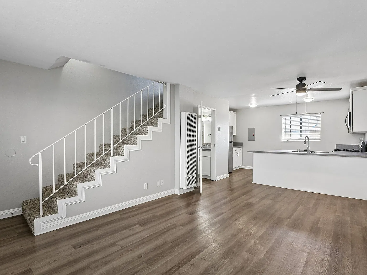 13220 Cordary Ave. — Photo 2