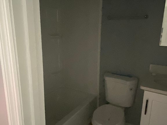 4th image of 2563 N View Ave